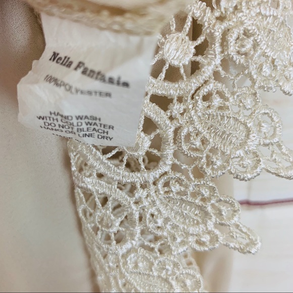 Love culture neutral lace detailed camis… - Picture 4 of 5